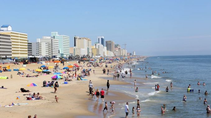 Image Showing Tourist Enjoying Their Vocation In Virginia Beach