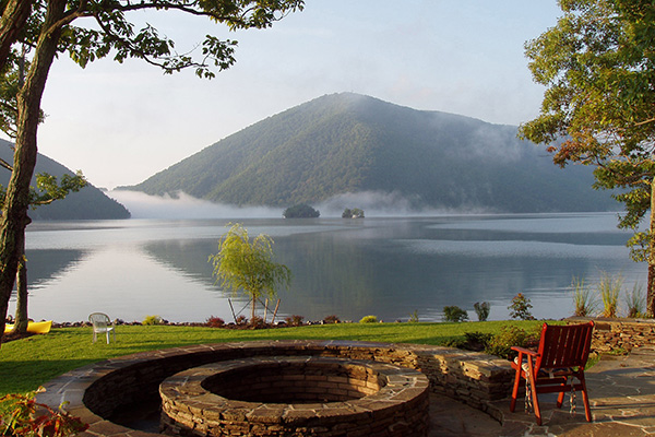 Smith Mountain Lake